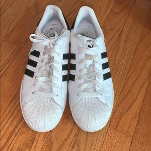 Men’s black and white shell toe